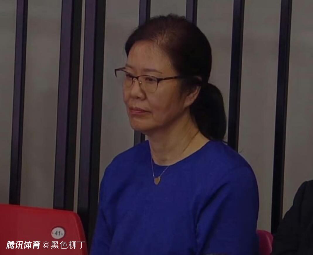 据《阿斯报》记者Javier Miguel报道，对于马竞8000万欧的报价，巴萨根本出不起，最多能给2500万欧。